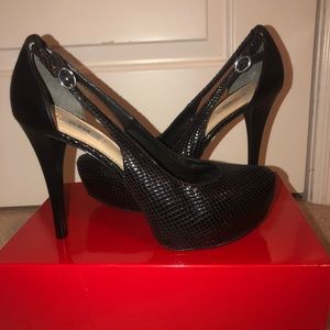 Guess Jacoba Heels